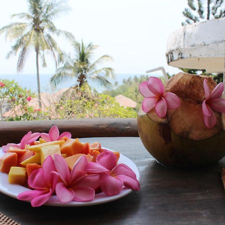 Lombok Coconut Hotel Mangsit Exterior photo