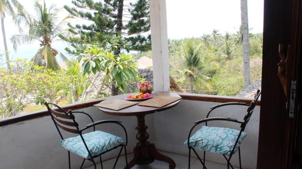 Lombok Coconut Hotel Mangsit Exterior photo